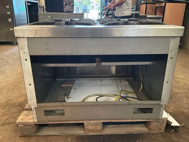 Charvet barbecue - afbeelding 3 van  9