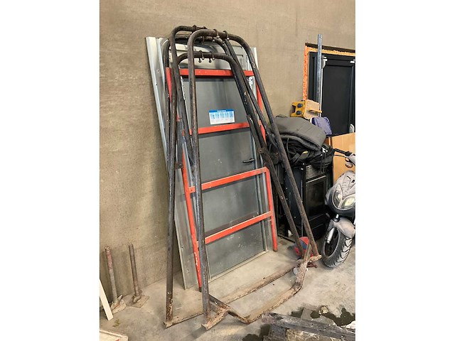 Chassis bouwlift - afbeelding 1 van  6