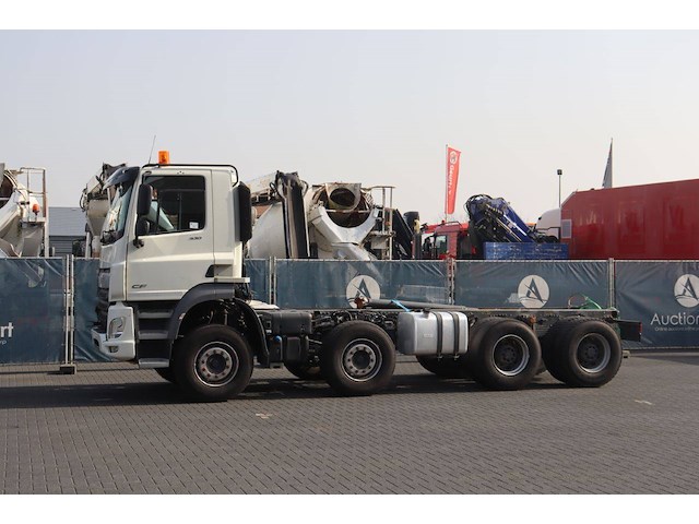 Chassis cabine daf cf 530 8x4 diesel 530pk 2022 - afbeelding 1 van  1