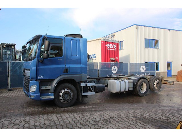 Chassis cabine daf cf euro 6 diesel 2015 - afbeelding 1 van  1