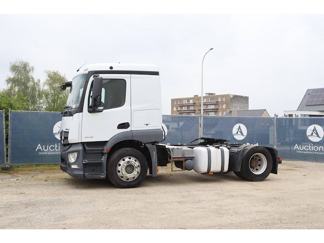 Chassis cabine mercedes-benz actros 1643 bluetec 6 diesel 2017 - afbeelding 1 van  1