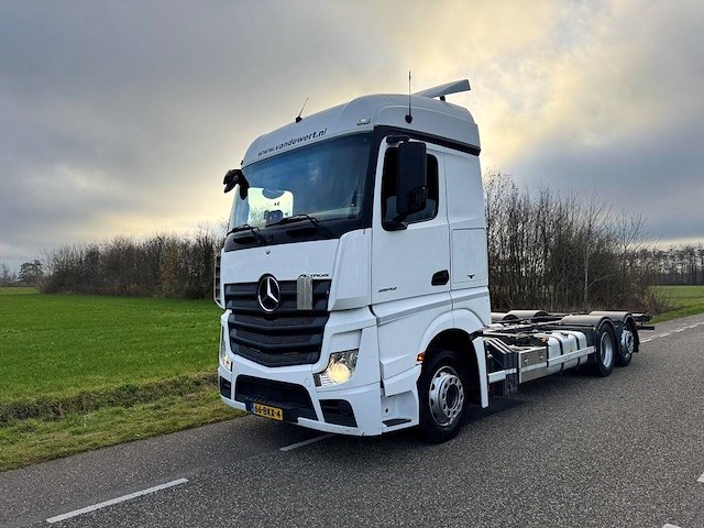 Chassis cabine mercedes-benz actros 2542ll 6x2 bdf diesel 422pk 2018 - afbeelding 1 van  1