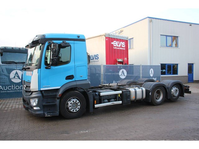 Chassis cabine mercedes-benz antos 2533 diesel 2016 - afbeelding 1 van  1
