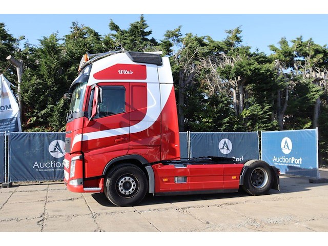 Chassis cabine volvo fh diesel 552pk 2018 - afbeelding 1 van  1