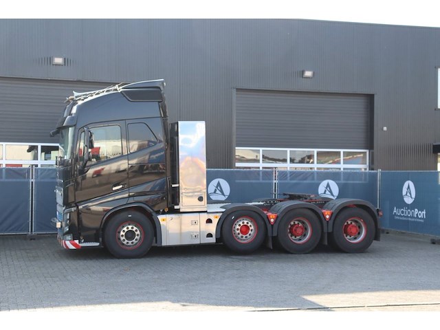 Chassis cabine volvo fh16-750 diesel 552kw 2014 - afbeelding 1 van  1