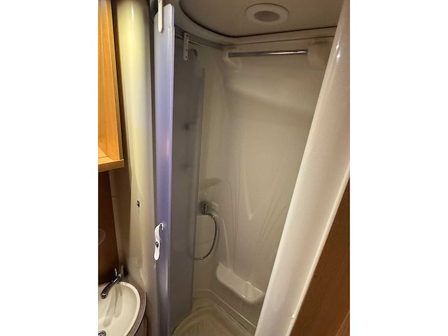 Chausson flash 11m12 - camper - afbeelding 44 van  67