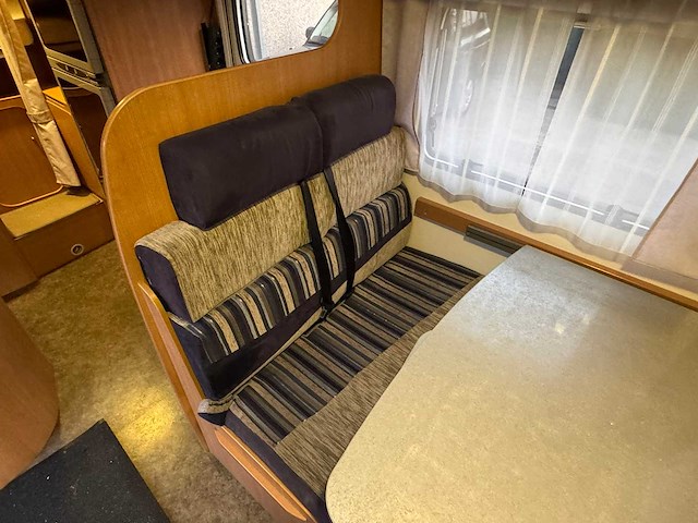 Chausson flash 11m12 - camper - afbeelding 25 van  67