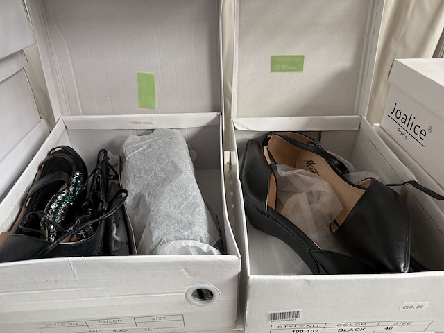 Chaussures e.a. (+/- 120 paires) - afbeelding 3 van  20