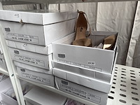Chaussures e.a. (+/- 120 paires) - afbeelding 16 van  20