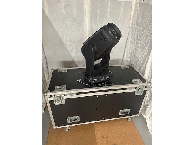Chauvet - storm 1 hybrid - case met 2x chauvet storm 1 hybrid (2x) - afbeelding 2 van  2