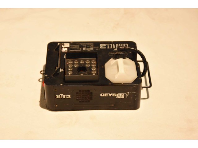 Chauvet dj - geyser p6 rgb - fog machine - afbeelding 1 van  1