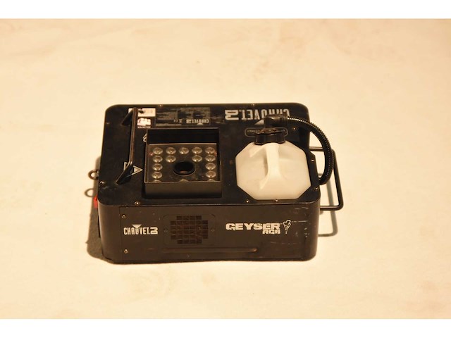 Chauvet dj - geyser p6 (rgb smoke geyser) - fog machine - afbeelding 2 van  2