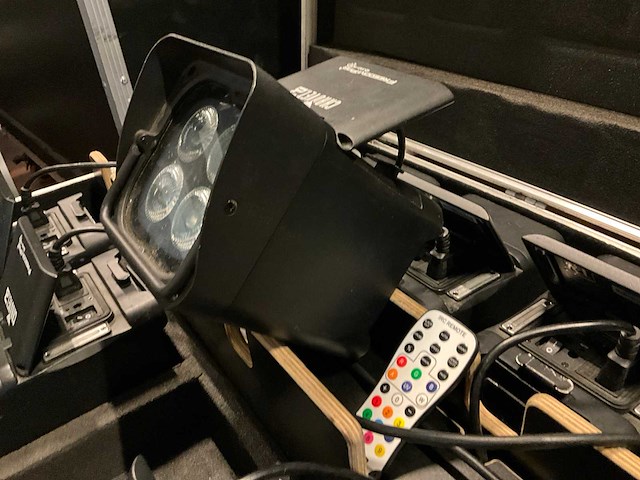 Chauvet freedompar quad-4 ip batterij-led (10x) - afbeelding 2 van  6