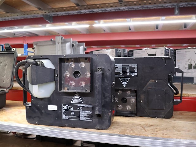 Chauvet licht & rookmachine (x2) - afbeelding 1 van  5