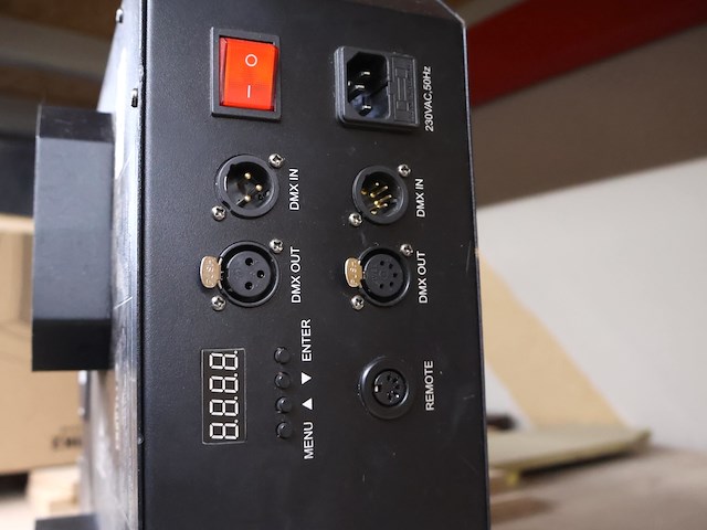 Chauvet licht & rookmachine - afbeelding 3 van  5