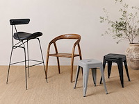 Chehoma houten stoel + golfkruk 75 cm zwart + 2 lage tolix zwarte en zilveren krukken - afbeelding 1 van  9