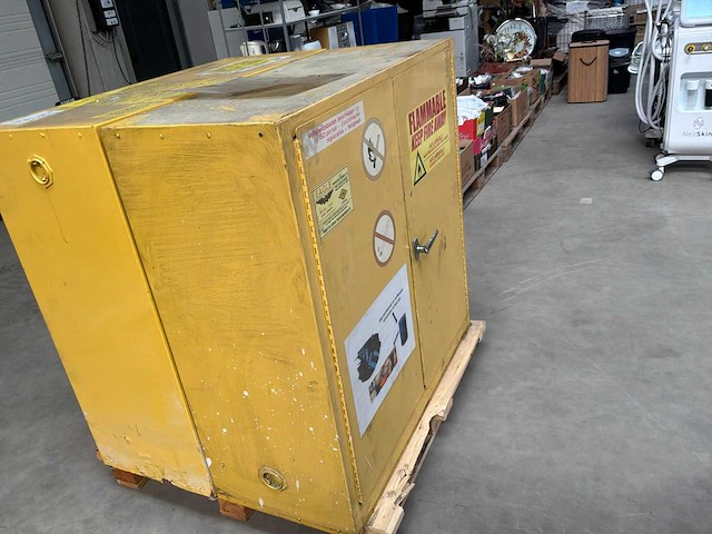 Chemicaliën kast - afbeelding 3 van  6