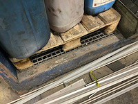 Chemicaliën stelling - afbeelding 3 van  4