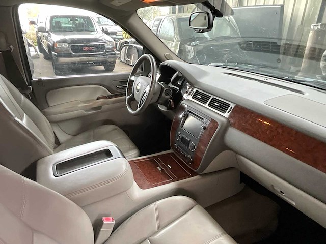 Chervrolet avalance oldtimer - afbeelding 1 van  13