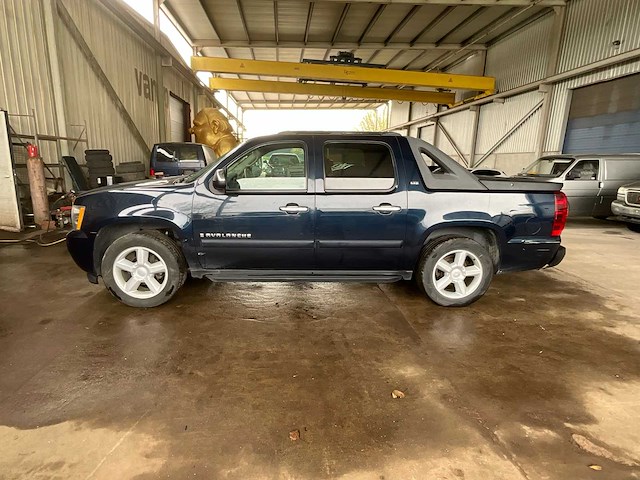 Chervrolet avalance oldtimer - afbeelding 12 van  27