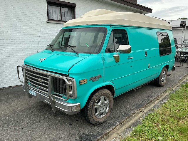 Cheverolet chevy van camper oldtimer - afbeelding 1 van  24