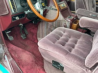 Cheverolet chevy van camper oldtimer - afbeelding 14 van  26