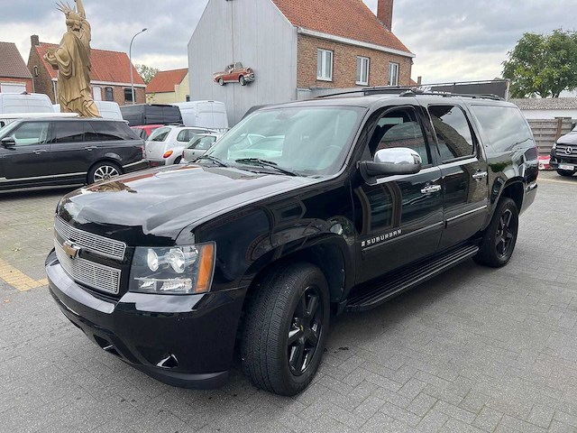 Chevrolet - - suburban - car - 2009 - afbeelding 1 van  20
