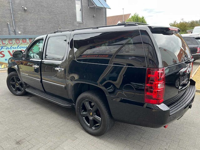 Chevrolet - - suburban - car - 2009 - afbeelding 15 van  20
