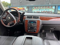 Chevrolet - - suburban - car - 2009 - afbeelding 20 van  20