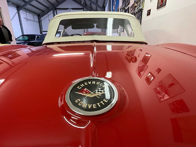 Chevrolet - corvette c2 - cabriolet - vintage auto's > 15 - afbeelding 26 van  29