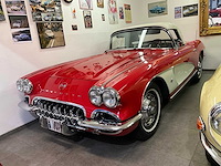 Chevrolet - corvette c2 - cabriolet - vintage auto's > 15 - afbeelding 7 van  11
