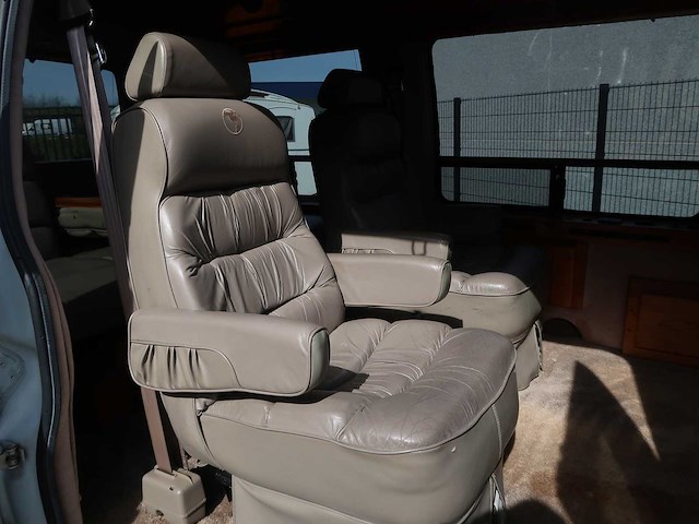 Chevrolet - g1500 explorer - classic cars >15 - afbeelding 7 van  27