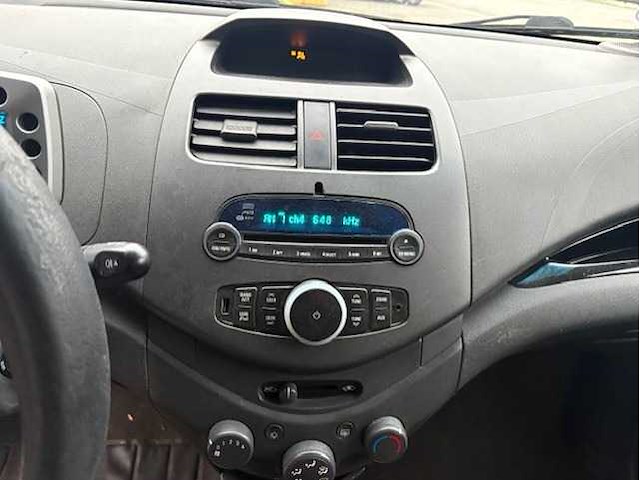 Chevrolet - spark - 1.0 16v lt+ bi-fuel - car - 2011 - afbeelding 8 van  17