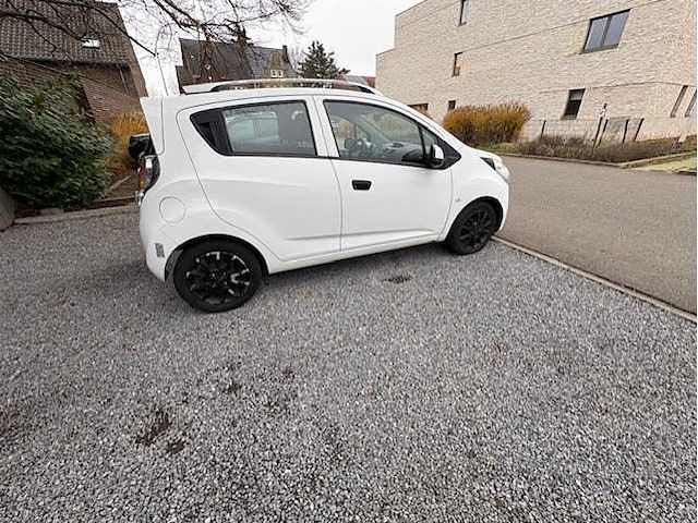 Chevrolet - spark - 1.0 16v lt+ bi-fuel - car - 2011 - afbeelding 16 van  17