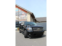 Chevrolet - suburban v8 - car - 2009 - afbeelding 29 van  32