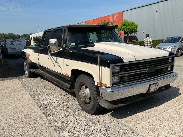 Chevrolet c30 dually oldtimer - afbeelding 5 van  8