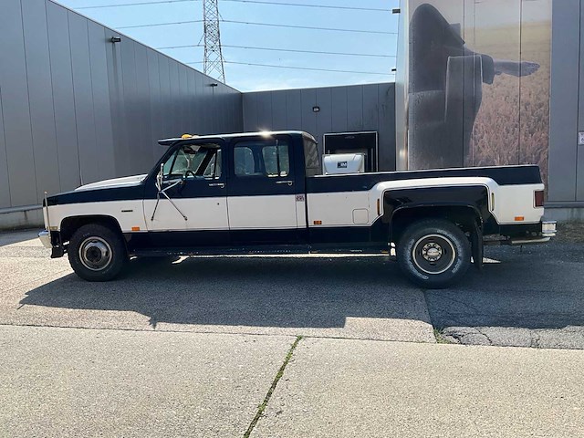 Chevrolet c30 dually oldtimer - afbeelding 23 van  34