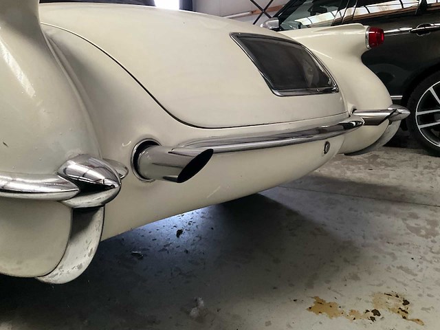 Chevrolet corvette c1 cabriolet vintage auto - afbeelding 27 van  49