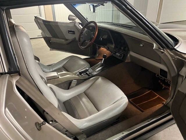 Chevrolet corvette c3 oldtimer - afbeelding 6 van  20