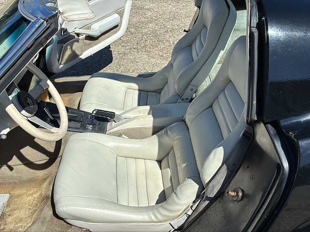 Chevrolet corvette c3 targa v8 coupé oldtimer (met papieren) - afbeelding 8 van  50