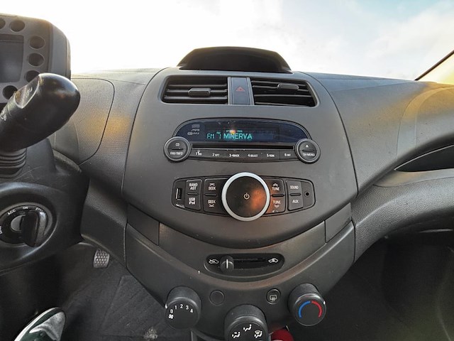 Chevrolet spark 1.0i, 2011 - afbeelding 5 van  36