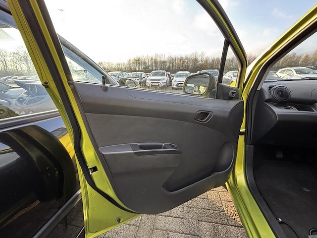 Chevrolet spark 1.0i, 2011 - afbeelding 34 van  36