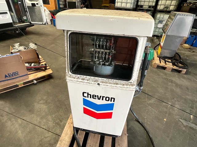 Chevron chevron tankpomp - afbeelding 4 van  4