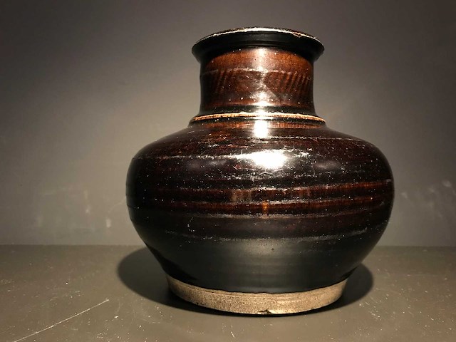 Chinese black glaze pot - afbeelding 7 van  8