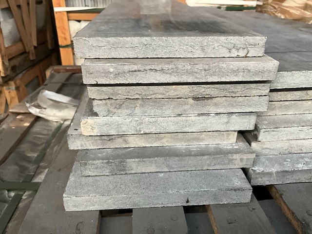 Chinese blauwsteen natuursteen tuintegel - afbeelding 2 van  3