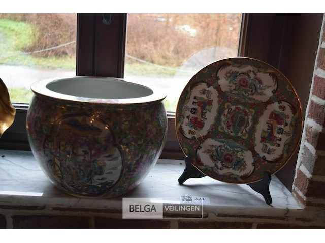 Chinese bloempot ø32cm met koi tekening + bord - afbeelding 1 van  6