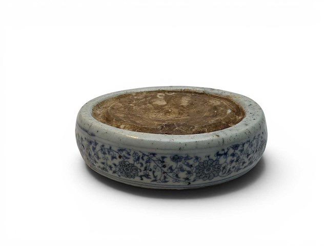 Chinese blue and white inkstone. wanli mark - afbeelding 1 van  47