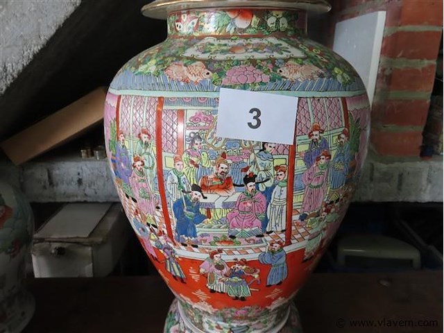 Chinese dekselvaas op porseleinen sokkel - afbeelding 4 van  6