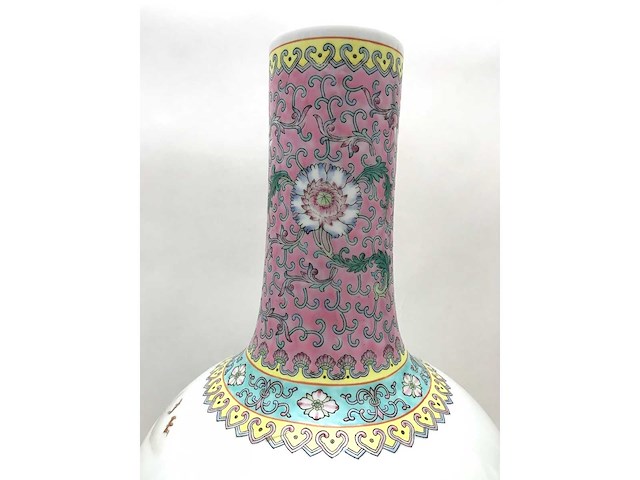 Chinese famille rose bottle vase ‘eight immortals’ - porcelain - china - afbeelding 5 van  38