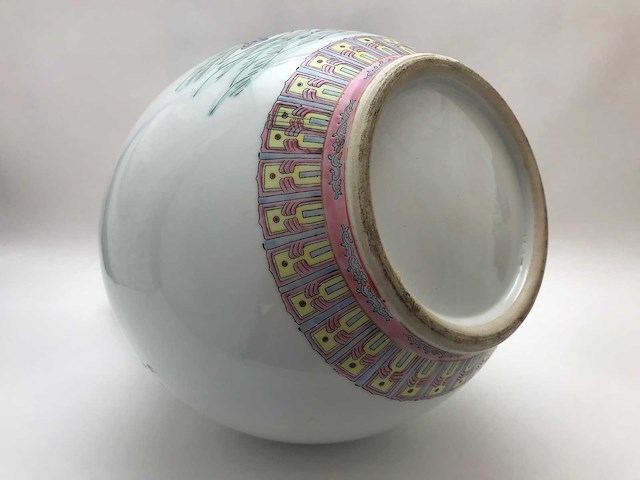 Chinese famille rose bottle vase ‘eight immortals’ - porcelain - china - afbeelding 7 van  38